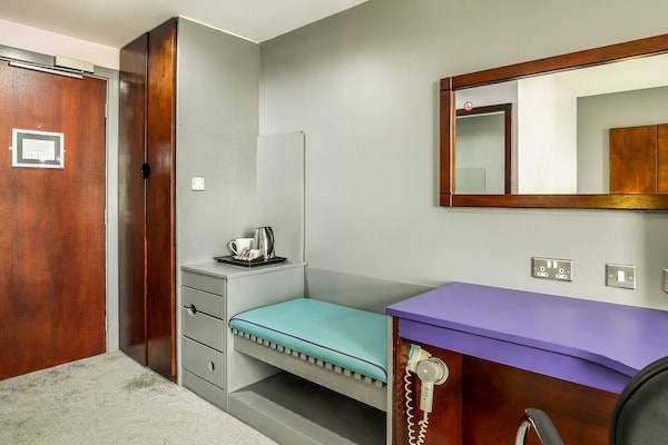 Comfortabele Triple Room in Sheffield – Uitzicht op de Don & vlakbij Peak District - thumbnail 3