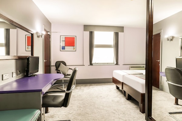 Comfortabele Triple Room in Sheffield – Uitzicht op de Don & vlakbij Peak District - thumbnail 4
