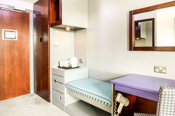 Comfortabele Triple Room in Sheffield – Uitzicht op de Don & vlakbij Peak District - thumbnail 5