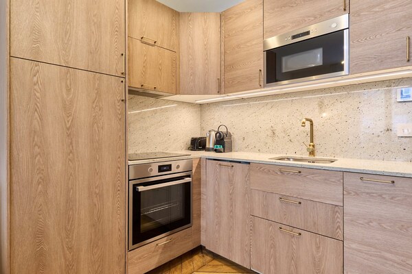Elegant 2-slaapkamer appartement in hartje Parijs, vlakbij Sacré-Cœur - thumbnail 4