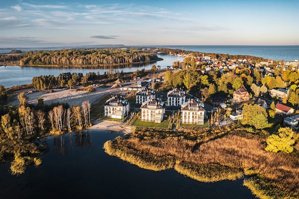 Appartement aan het meer met balkon en uitzicht, vlakbij strand Dziwnów - thumbnail 1