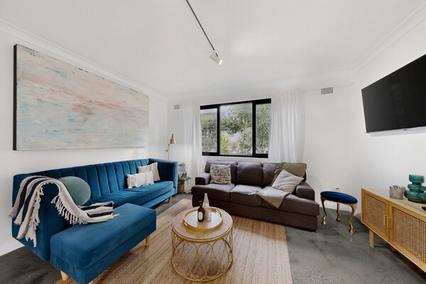 Licht en modern appartement vlakbij het strand van Cronulla - thumbnail 1
