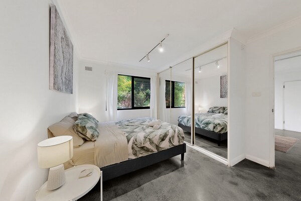 Licht en modern appartement vlakbij het strand van Cronulla - thumbnail 4