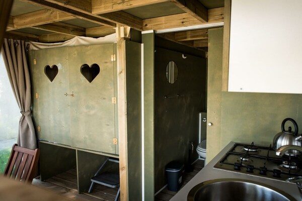 4-persoons vakantiehuis met 2 slaapkamers in rustige omgeving - thumbnail 4