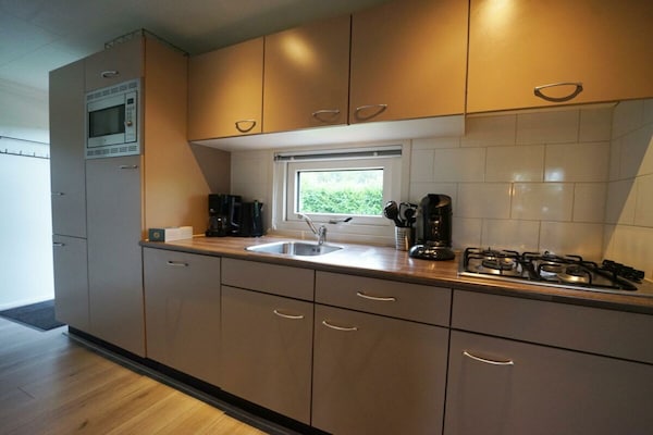 Knusse NRDH woning voor 4 met hond, dicht bij natuur - thumbnail 4