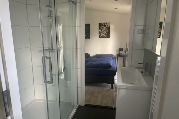 Gelijkvloers chalet aan het water in Mol voor 4 personen - thumbnail 6