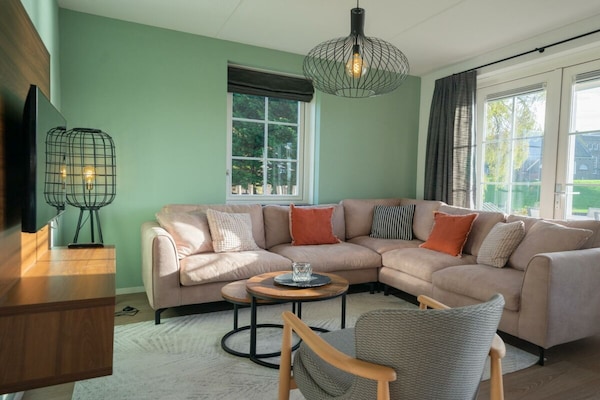 Duurzame water-villa in Medemblik met steiger en rolstoeltoegankelijkheid - thumbnail 4