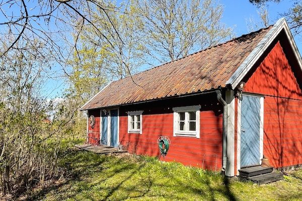 Knus vakantiehuis aan de golfbaan bij Borgholm, Öland - thumbnail 1