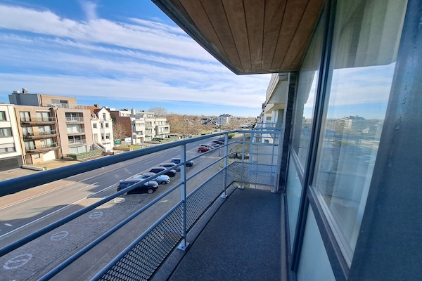 Licht appartement met balkon op 100 meter van strand Oostduinkerke - thumbnail 5