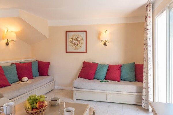 Ruim duplex appartement voor 8 personen in Grospierres · 53 m² - thumbnail 1