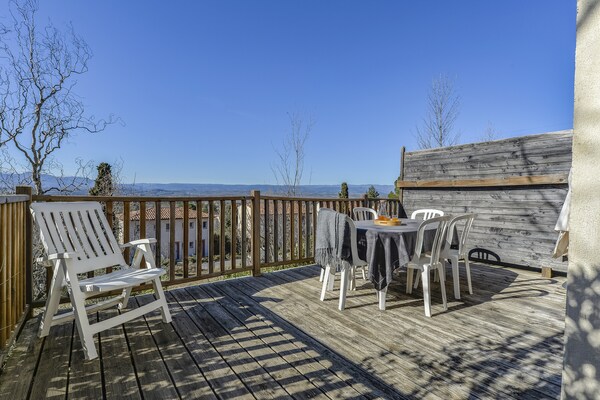 Duplex voor 6 personen met ruim terras in vakantiedorp Le Rouret, Grospierres - thumbnail 4
