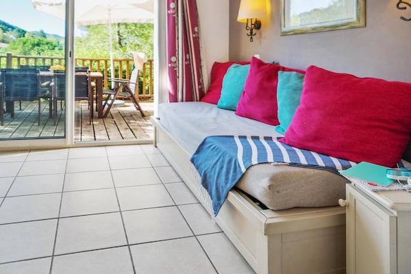Duplex voor 6 personen met ruim terras in vakantiedorp Le Rouret, Grospierres - thumbnail 1