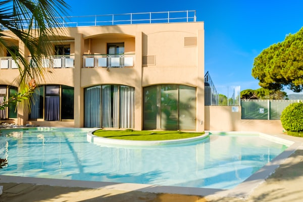 Gerenoveerd appartement met rivierzicht in Mandelieu - thumbnail 1
