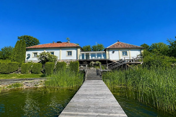 Ruim Zweeds vakantiehuis in Mariefred – 150 m² vrijstaand met WLAN - thumbnail 2