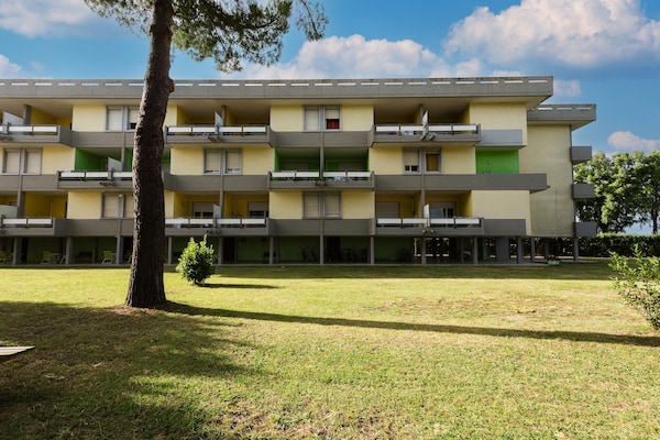 Ruim appartement voor 6 met airco, zwembad en terras nabij Cinque Terre - thumbnail 1