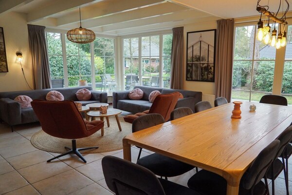 Ruime villa in Beekbergen voor 10 personen met grote tuin - thumbnail 3