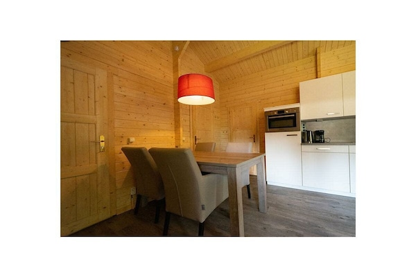 Houten chalet Boekhorst 4 in Maarn voor 4 personen met terras - thumbnail 2