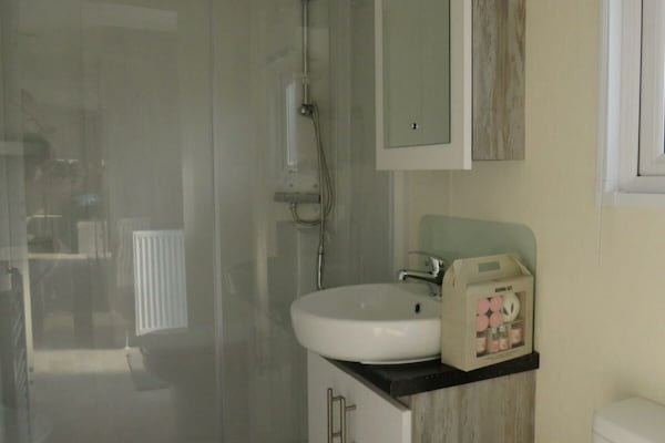 Modern gelijkvloers 6-persoons vakantiehuis in Mol - thumbnail 5