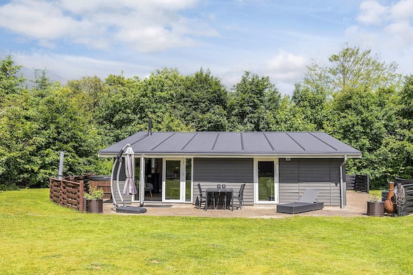 7 Personen Ferienhaus In Hals - Hou