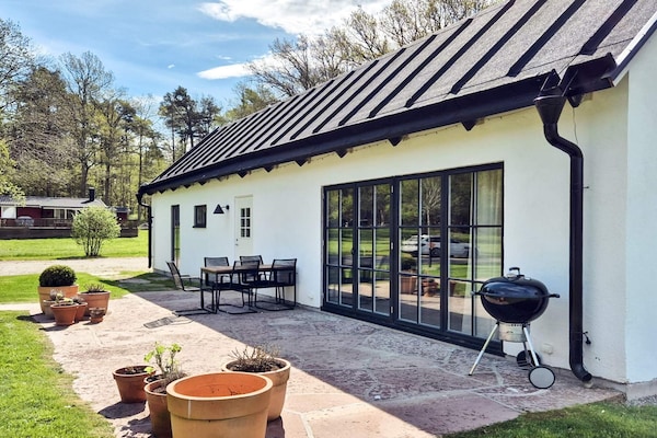 Op 300 m van zee: Stijlvol vakantiehuis in Färjestaden - thumbnail 3