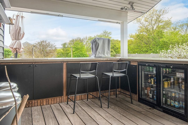 Groots vrijstaand vakantiehuis voor 16 personen met sauna, hottub en bar op 100m van zee - thumbnail 5