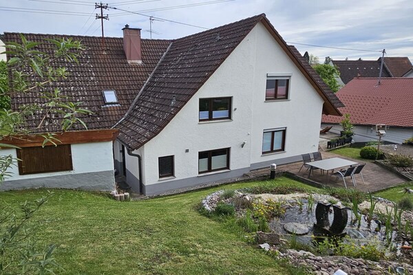 Gerenoveerd 4-sterren vakantiehuis op 200m van centrum Wellendingen - thumbnail 3