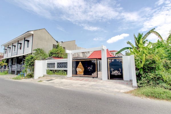 Teratai Inn Cozy Double Stay - Yogyakarta