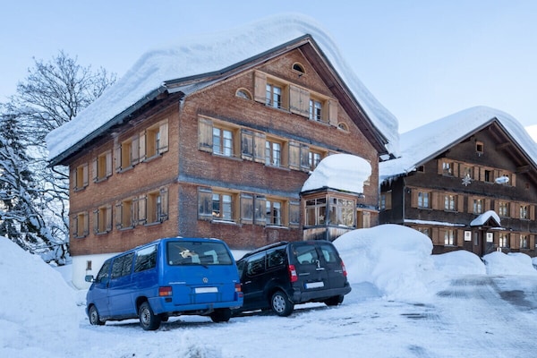 Historische pastorie in Schröcken voor 13 personen, dichtbij de skipistes - thumbnail 3