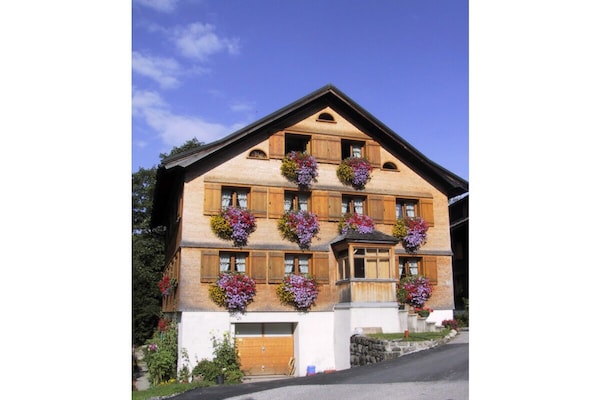 Historische pastorie in Schröcken voor 13 personen, dichtbij de skipistes - thumbnail 4