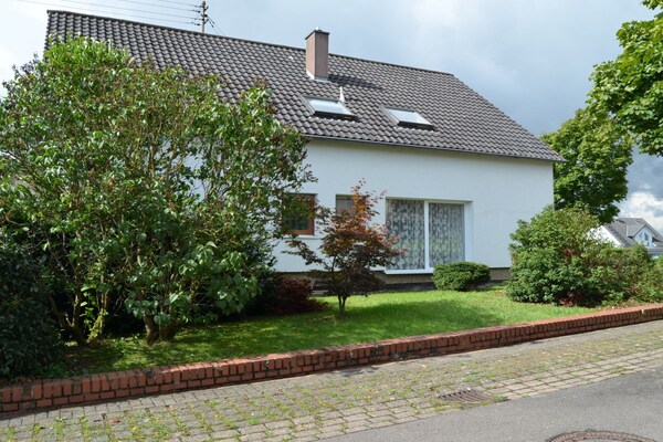 Zonnig vakantiehuis op heuveltop in Merzig-Bietzen aan de Saar - thumbnail 3