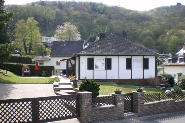 Rustig vakantiehuis aan de bosrand in Traben-Trarbach - thumbnail 2