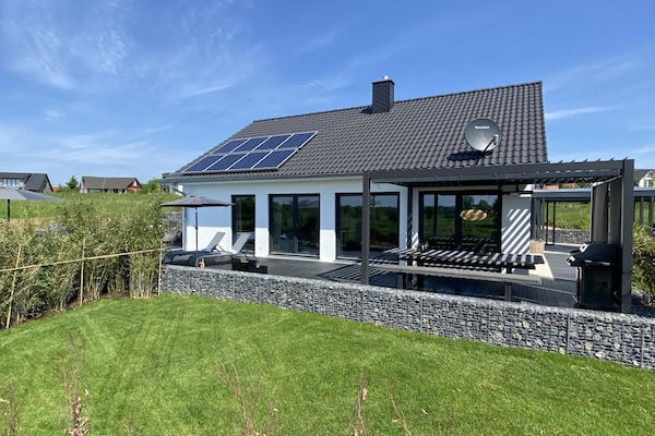 Luxe Vakantiehuis met Privézwembad en Sauna bij Strand Hohwacht - thumbnail 5