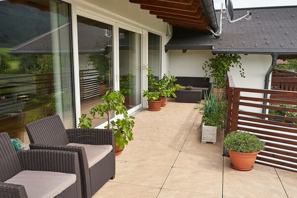Panoramisch appartement bij de Mondsee met 7-meter raam en dakterras - thumbnail 6