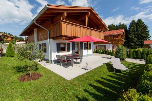 Comfortabel vakantiehuis aan het Lechstuwmeer in Lechbruck am See - thumbnail 1