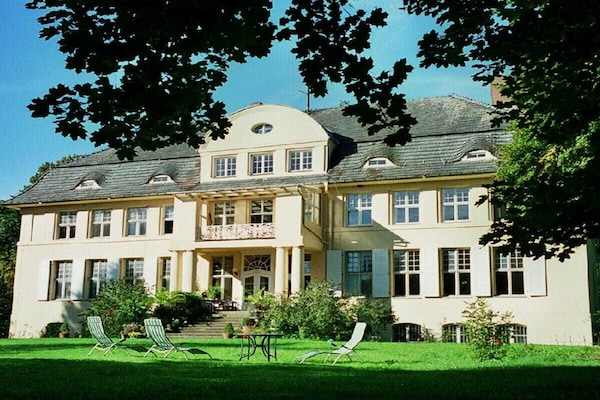 Historisch landhuisappartement bij Rerik en Kühlungsborn - thumbnail 1