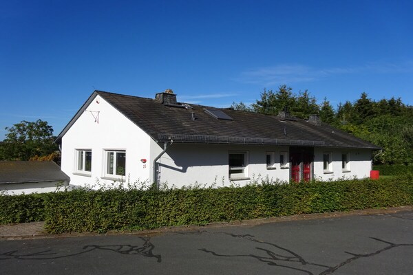 Stijlvol gerenoveerd appartement voor 2 personen in Ruppertshofen met overdekt terras - thumbnail 2