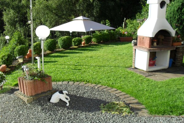 Op 1,0 km van het centrum: rustig vakantiehuis in Hellenthal - thumbnail 6