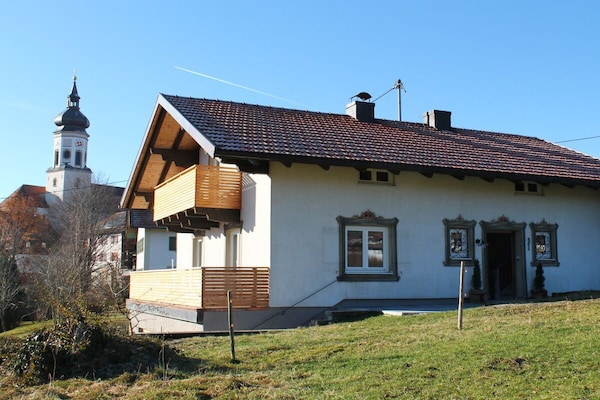 Ruim vakantiehuis in Wertach met bergzicht, yoga & tuin voor 9 personen - thumbnail 1