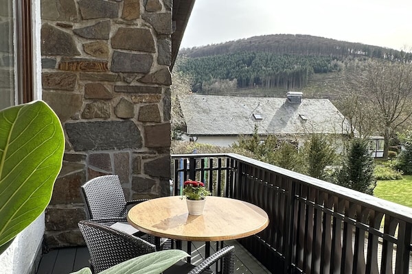 Licht appartement met 2 suites, balkon en 2 badkamers in Schmallenberg - thumbnail 4