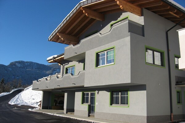 Zonnig appartement op de Schwendberg met panoramisch uitzicht over het Zillertal - thumbnail 2