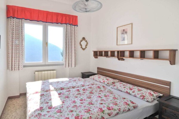 Vakantiehuis met panoramisch uitzicht op Lago Maggiore in Maccagno - thumbnail 5