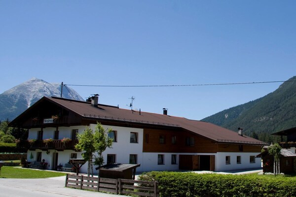 Centraal gelegen vakantiehuis Bergkranz in Leutasch - thumbnail 2