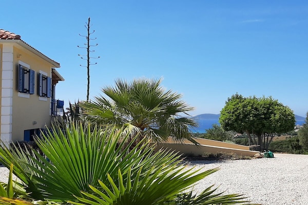 Vrijstaand vakantiehuis met panoramisch zeezicht nabij Messinia - thumbnail 4