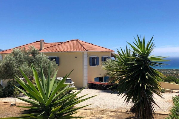 Vrijstaand vakantiehuis met panoramisch zeezicht nabij Messinia - thumbnail 6