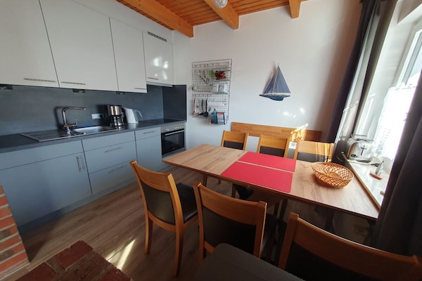 Ruim vakantiehuis in Friese stijl in Hooksiel voor 6 personen - thumbnail 6