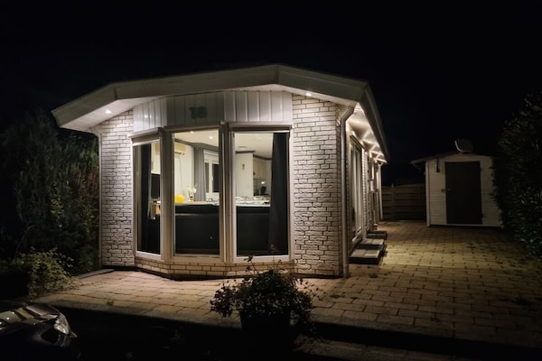 Knus chalet voor 4 personen met zwembad nabij Lathum - thumbnail 2