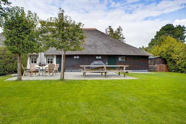 Authentieke boerderij in Giethoorn met eigen punter, boothuis en grote tuin - thumbnail 6