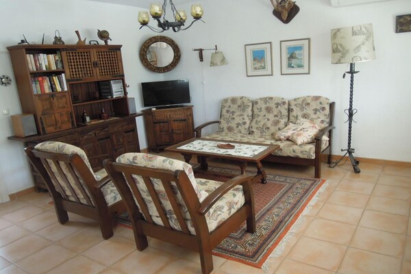Charmant vakantiehuis met dakterras en tuin in Altea - thumbnail 2