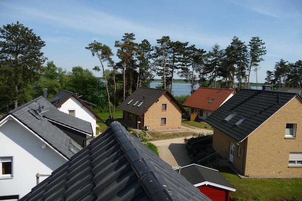 Ruim vakantiehuis voor 8 personen direct aan het Müritzmeer in Röbel - thumbnail 2