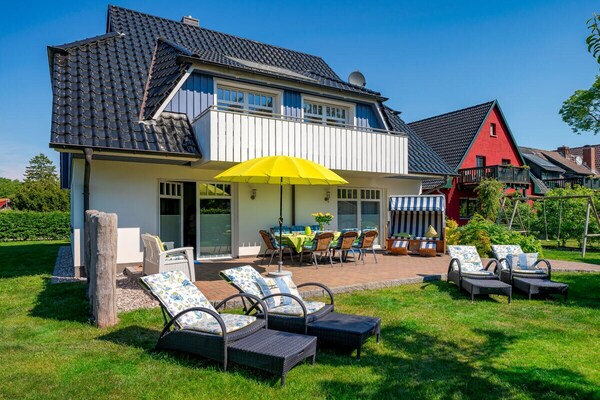Ruim vakantiehuis voor 10 personen in Ostseebad Prerow - thumbnail 1